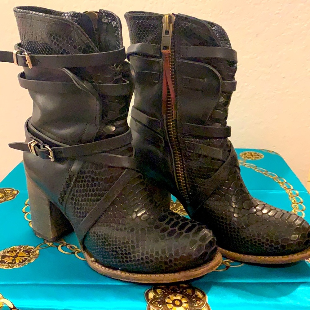 FreeBird Boots